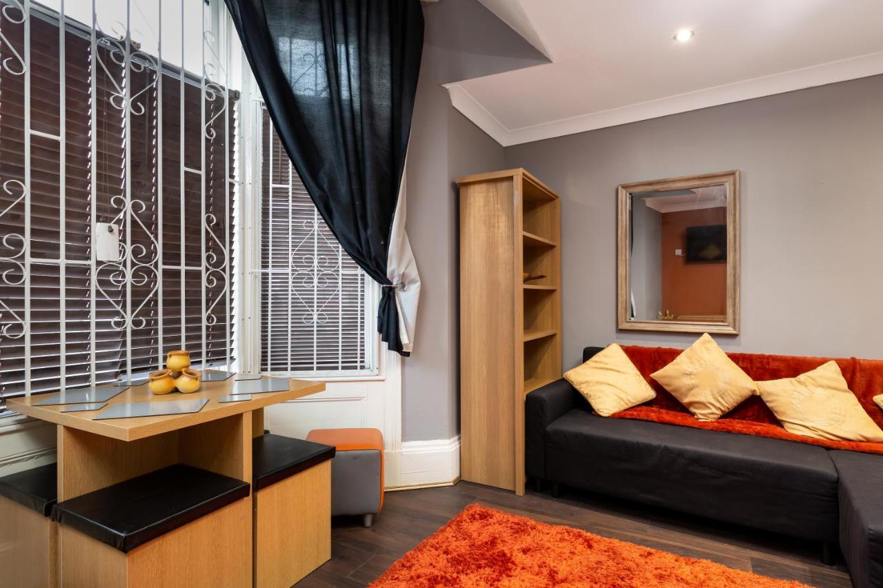 Stockton Town Centre Apartments Free Parking And Wi-Fi Exterior photo